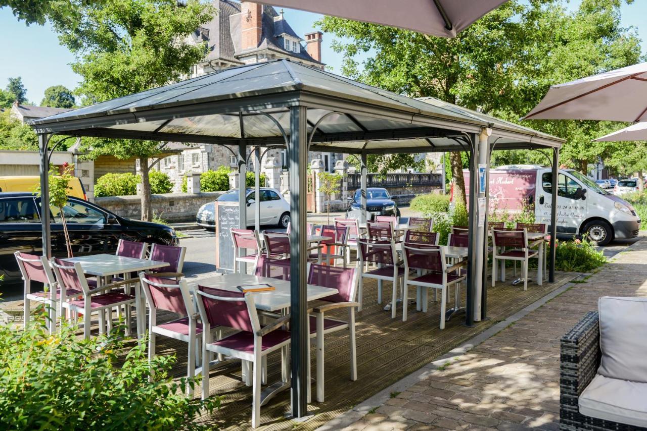 Logis Le Saint Hubert Hotel Haybes Kültér fotó