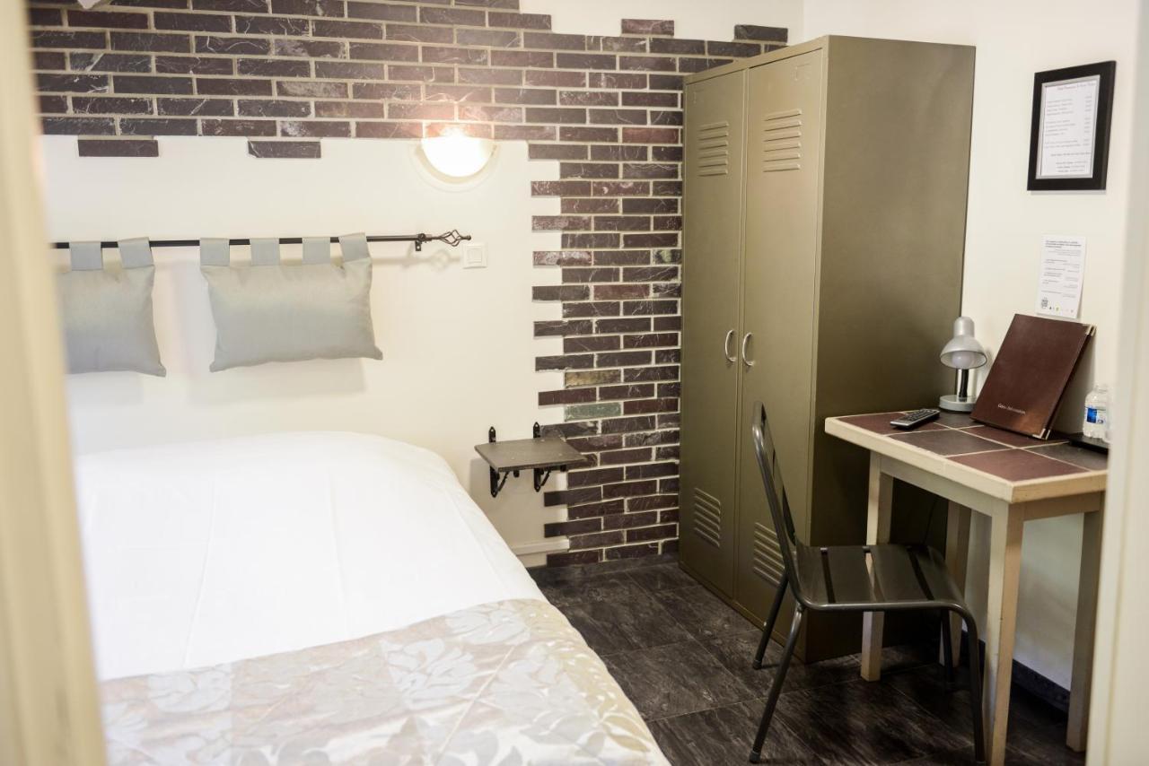 Logis Le Saint Hubert Hotel Haybes Kültér fotó