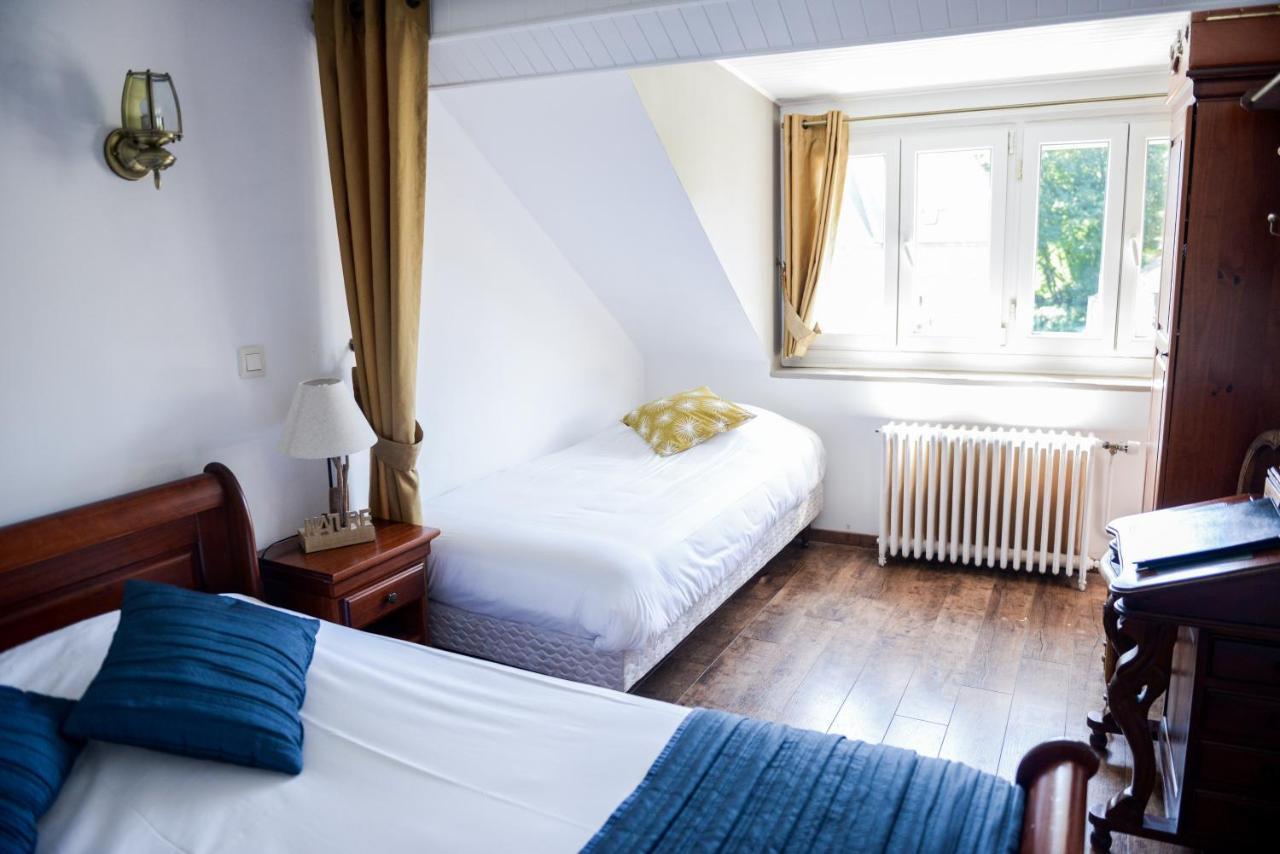 Logis Le Saint Hubert Hotel Haybes Kültér fotó