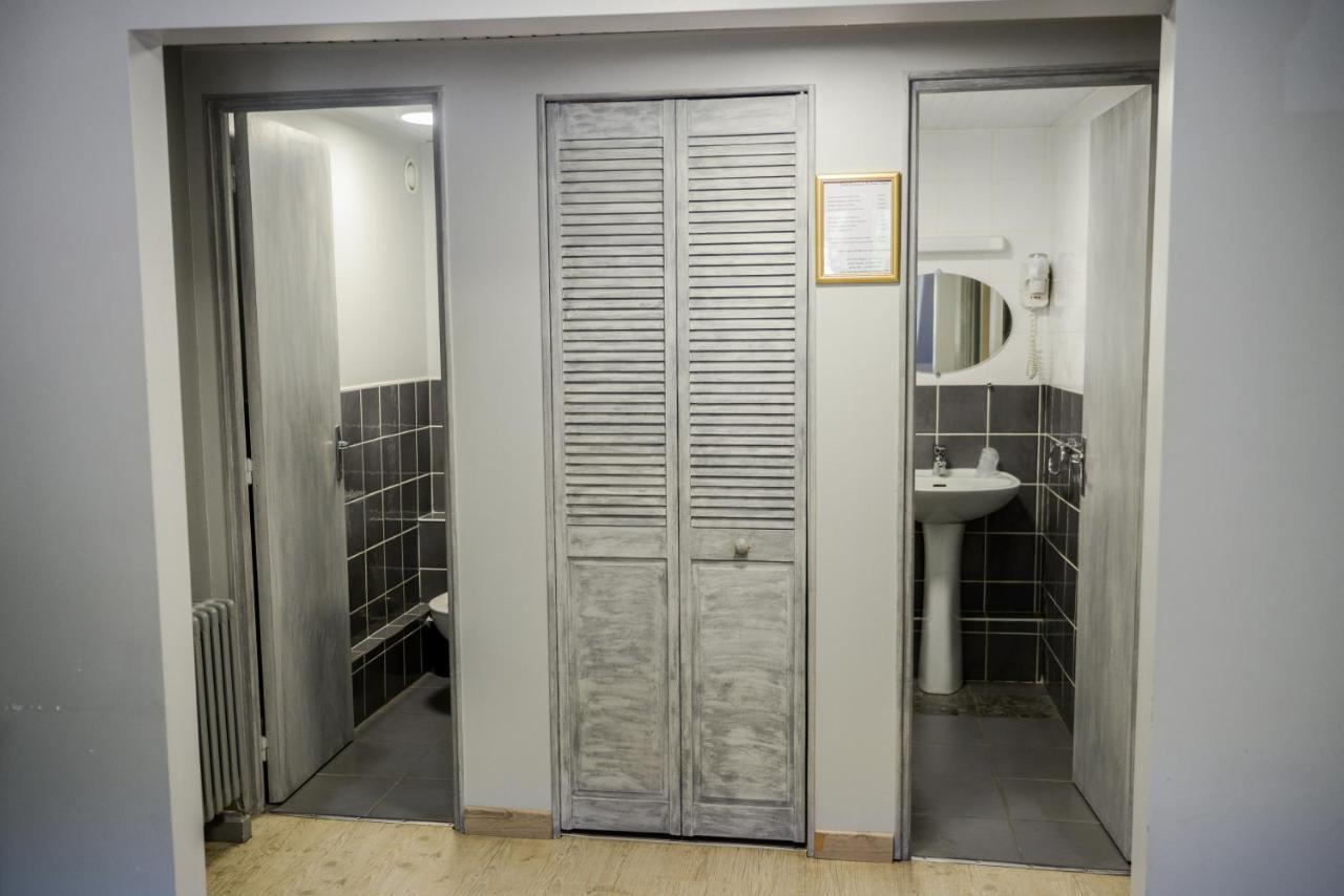 Logis Le Saint Hubert Hotel Haybes Kültér fotó