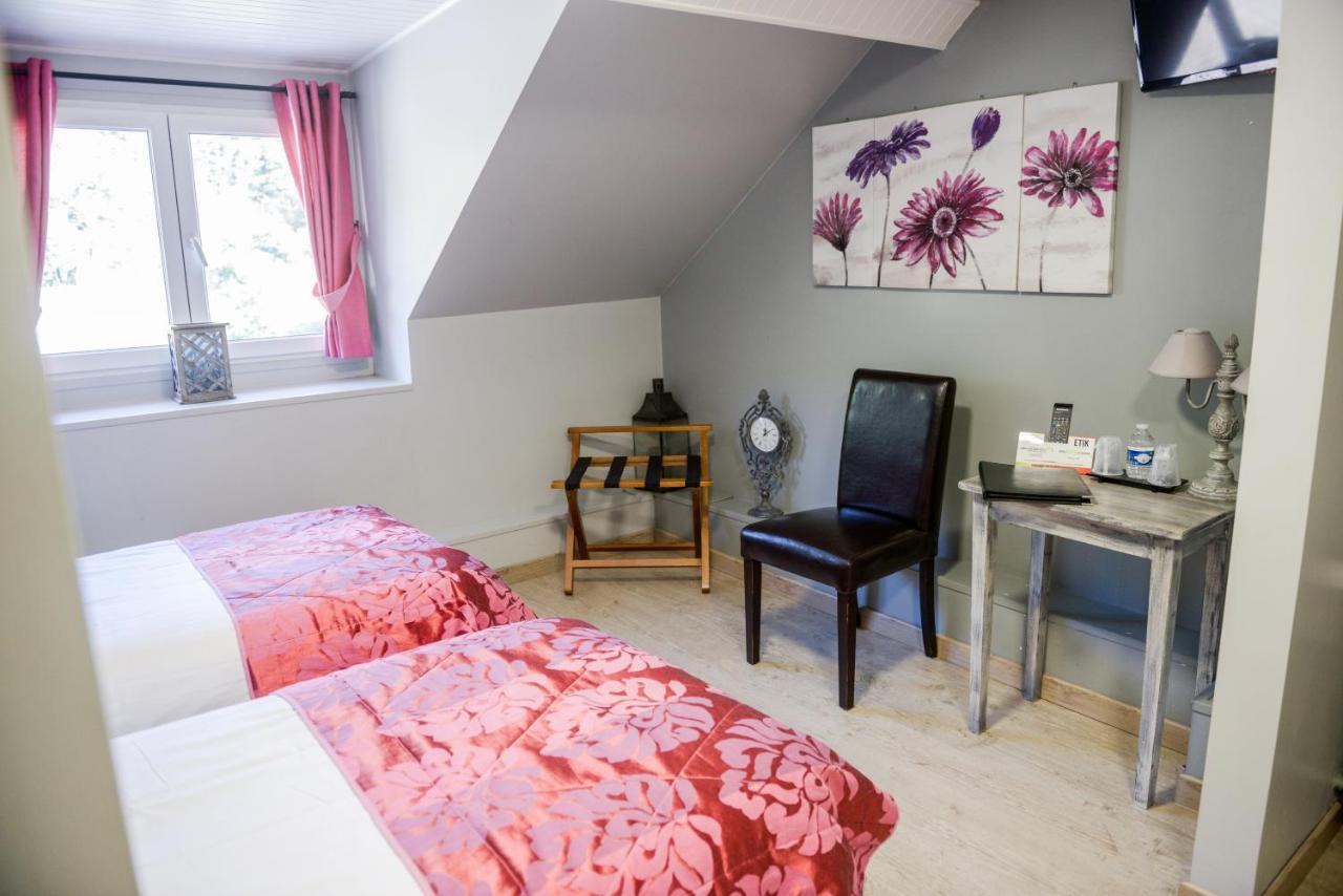 Logis Le Saint Hubert Hotel Haybes Kültér fotó
