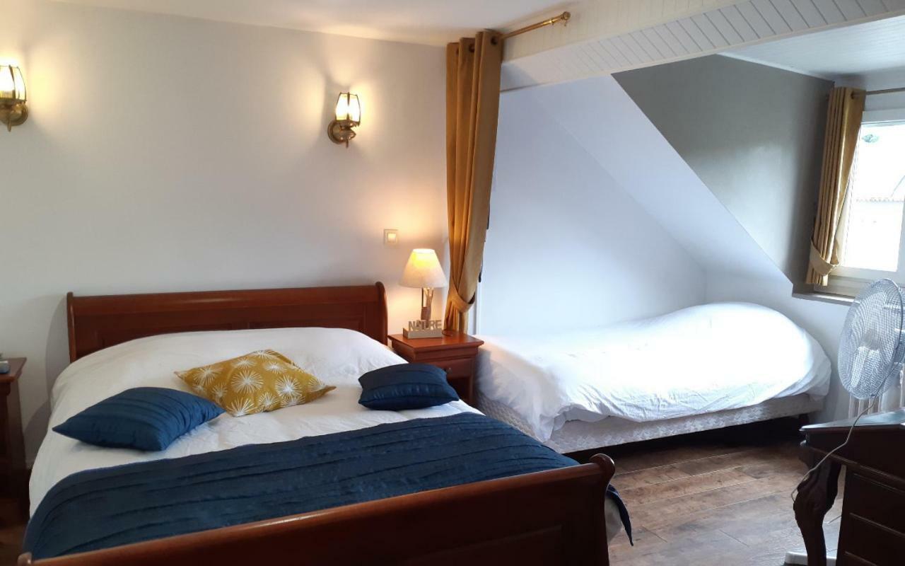 Logis Le Saint Hubert Hotel Haybes Kültér fotó